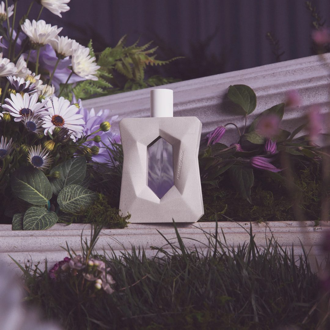 Ariana Grande God is a Woman